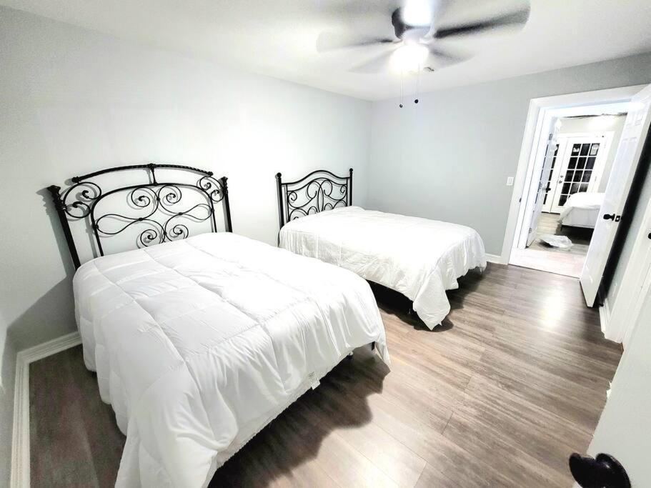 77072 New Remodeled Cute Townhome Sw ฮูสตัน ภายนอก รูปภาพ