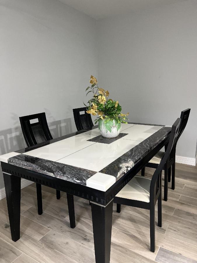 77072 New Remodeled Cute Townhome Sw ฮูสตัน ภายนอก รูปภาพ