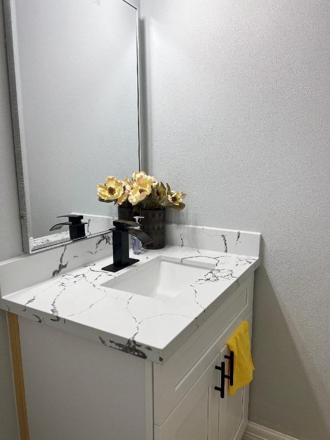 77072 New Remodeled Cute Townhome Sw ฮูสตัน ภายนอก รูปภาพ