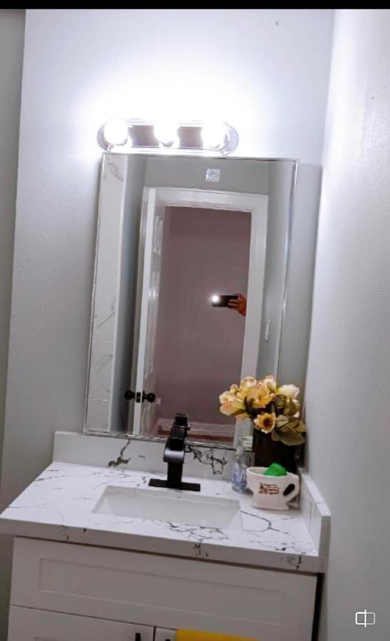 77072 New Remodeled Cute Townhome Sw ฮูสตัน ภายนอก รูปภาพ